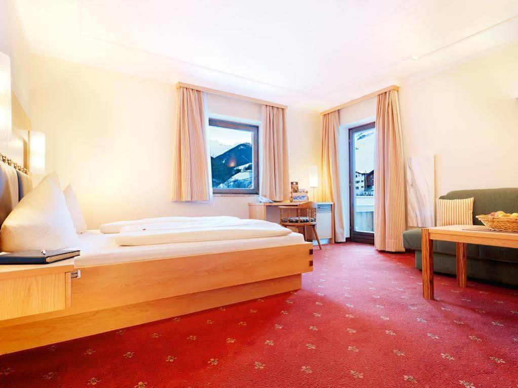 Hotel Hasenauer 4 Sterne Superior Saalbach-Hinterglemm Exterior photo